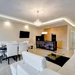 Old Town Waterlane By Renters