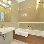 Old Town Waterlane By Renters