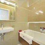 Old Town Waterlane By Renters