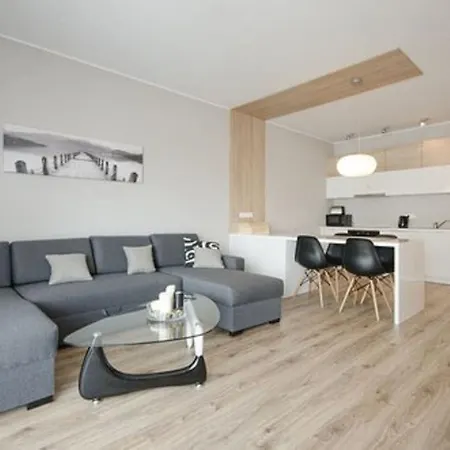 Old Town Waterlane By Renters Gdańsk