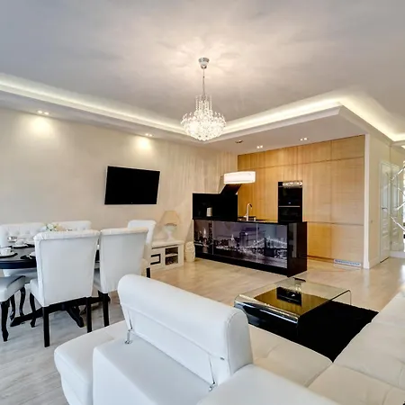 Dom & House - Old Town Waterlane