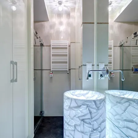 Dom & House - Old Town Waterlane 4*