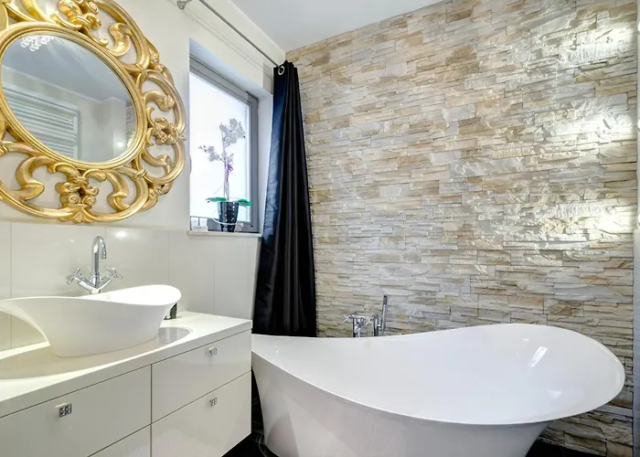 Gdansk Old Town Waterlane By Noclegi Renters גדנסק