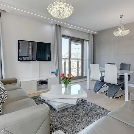 Dom & House - Old Town Waterlane